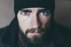 男性の好意を確かめる方法についての質問は何ですか？